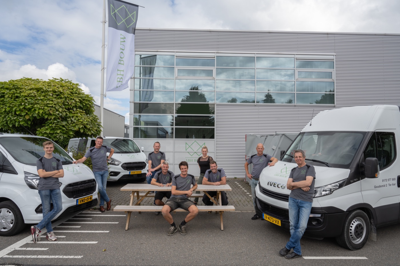 Het team van LBH Bouw voor het pand aan de Goudsmid in Ter Aar