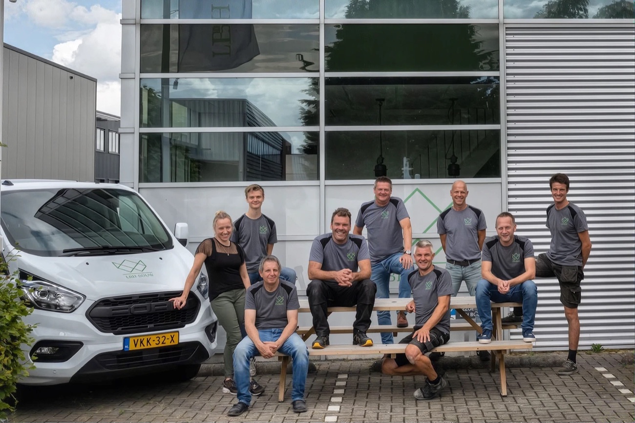 Het team van LBH Bouw voor het kantoor in Ter Aar